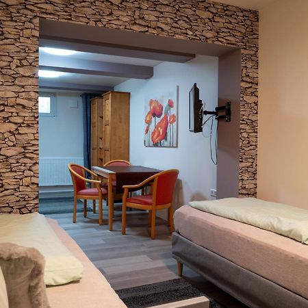 Löwenstein Pension Weinsberger Tal מראה חיצוני תמונה