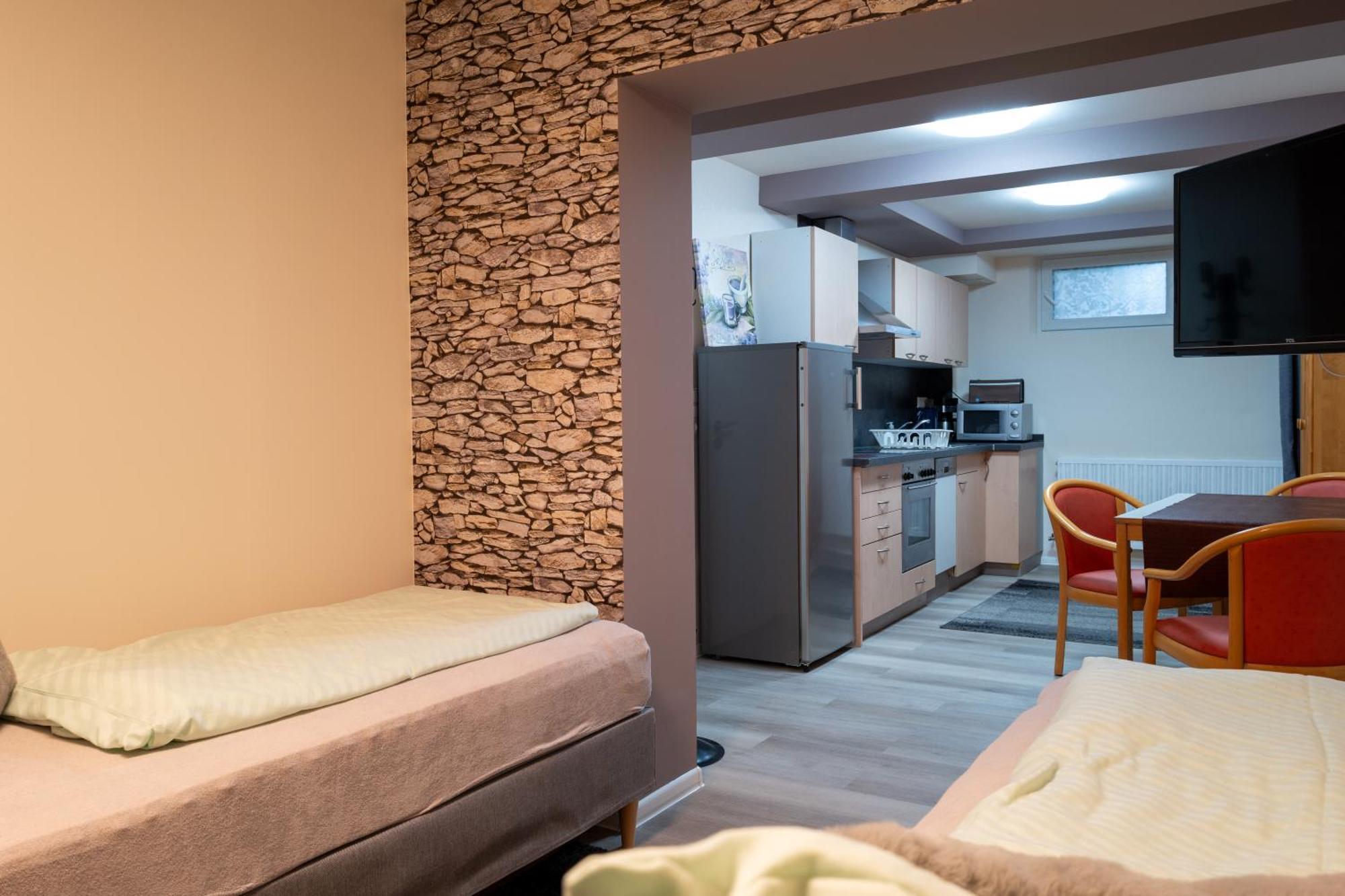 Löwenstein Pension Weinsberger Tal מראה חיצוני תמונה