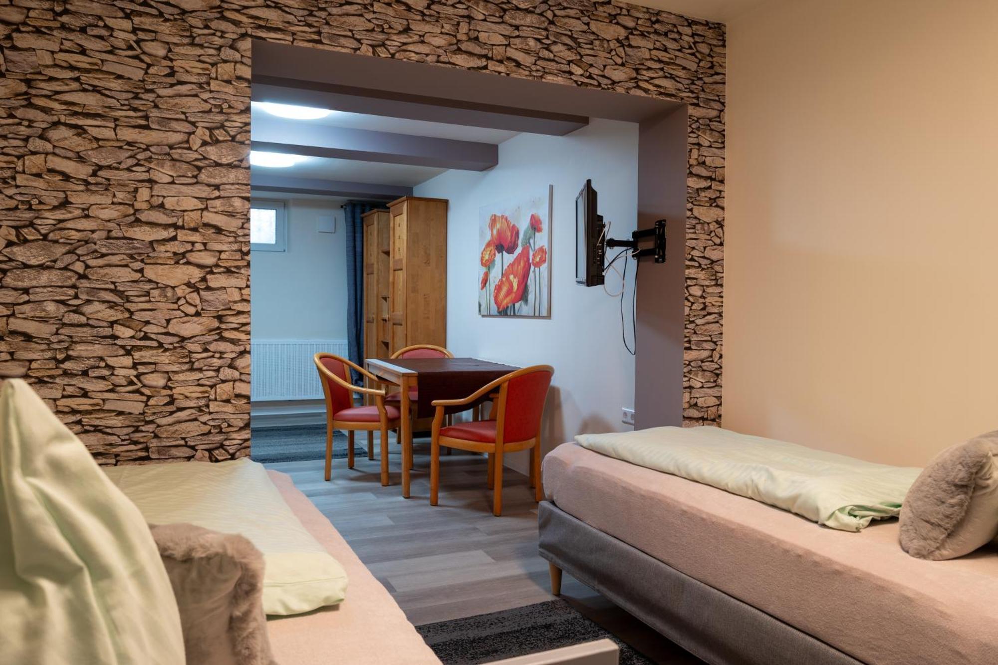 Löwenstein Pension Weinsberger Tal מראה חיצוני תמונה