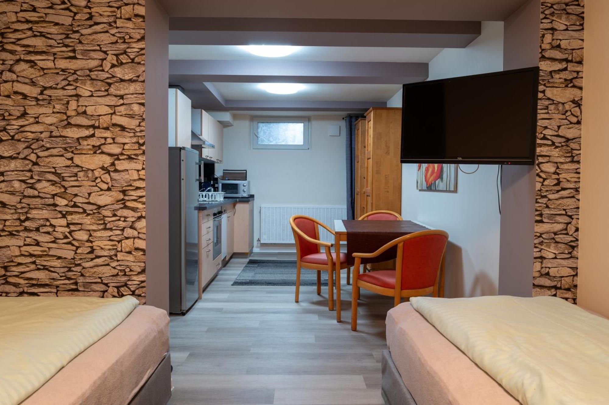 Löwenstein Pension Weinsberger Tal מראה חיצוני תמונה