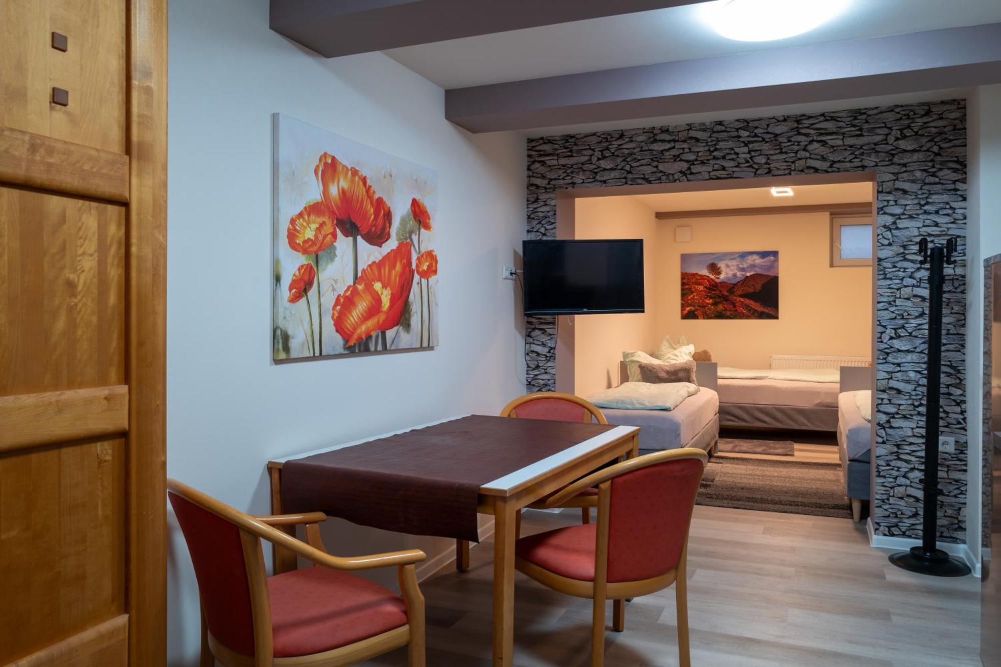 Löwenstein Pension Weinsberger Tal מראה חיצוני תמונה